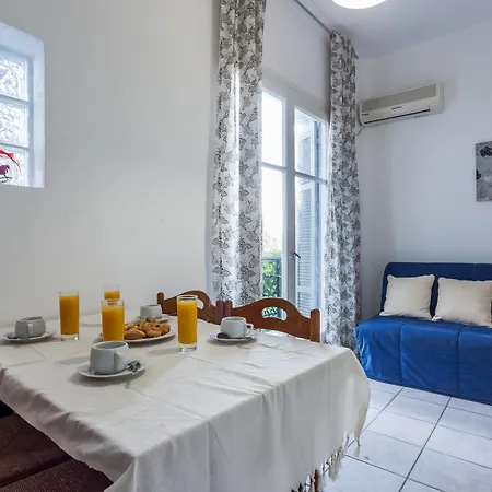 Casa de hóspedes Argo 2*